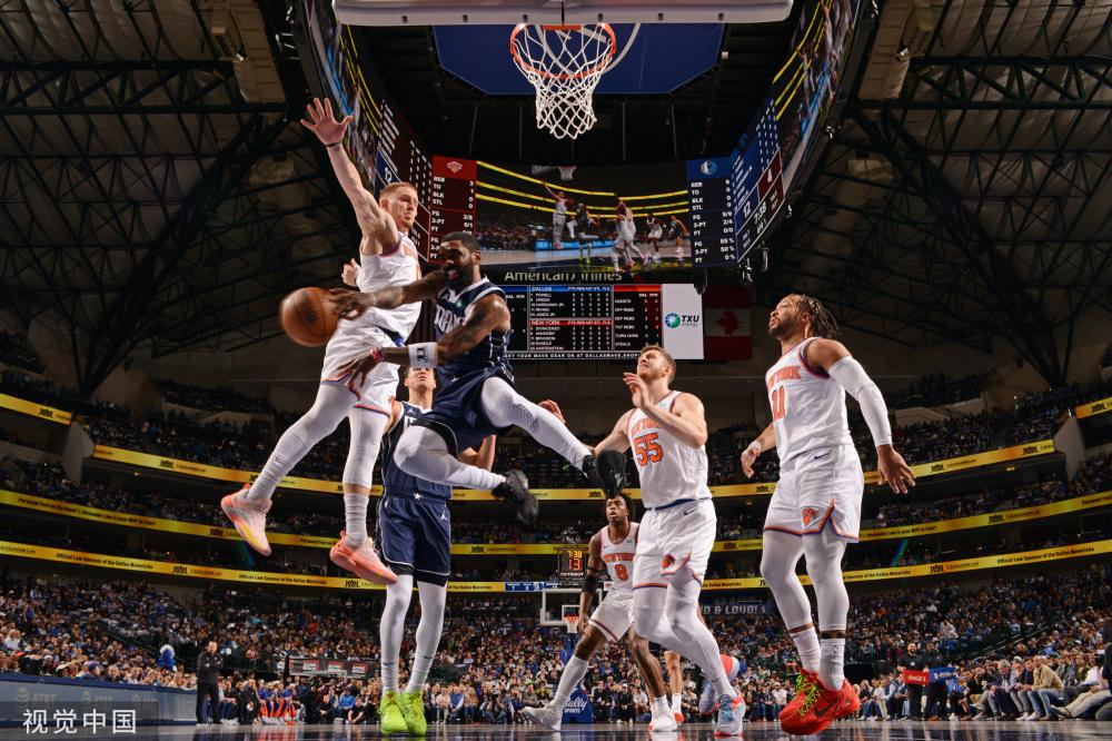 两名后卫的 两名后卫的