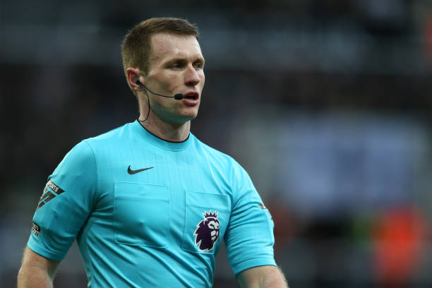 崭露头角的 崭露头角的