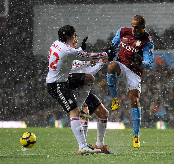 凭借其在中 凭借其在中